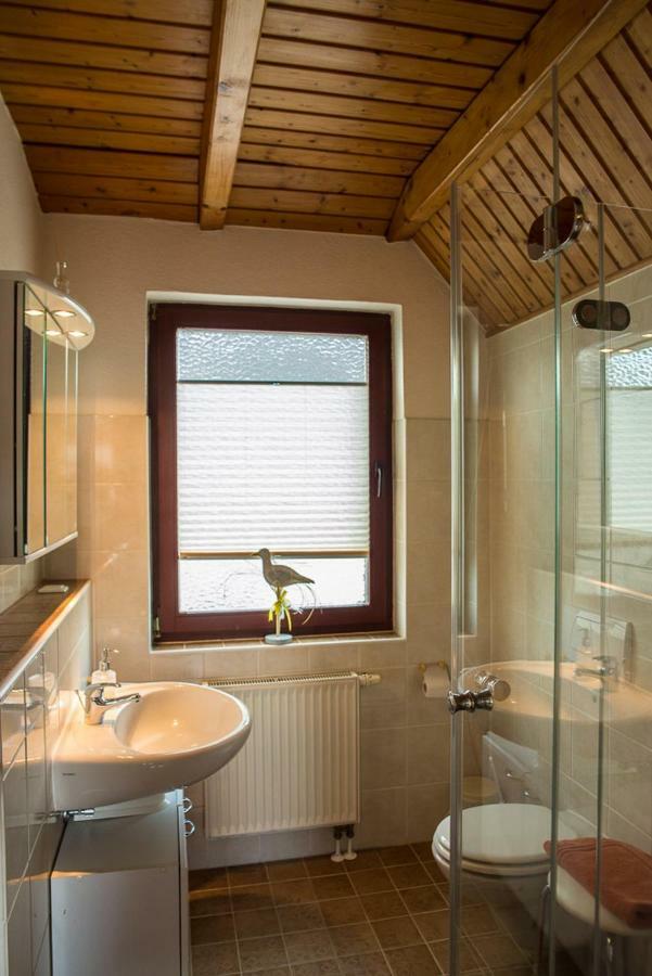 Zwei Ferienwohnungen Ankerpatz 70 Qm Mit Loggia & Puppenstube 50 Qm Mit Gartenterrasse In Hagenburg Naehe Steinhuder Meer エクステリア 写真